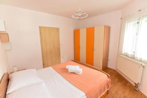 Three-Bedroom Apartment with Terrace image 10