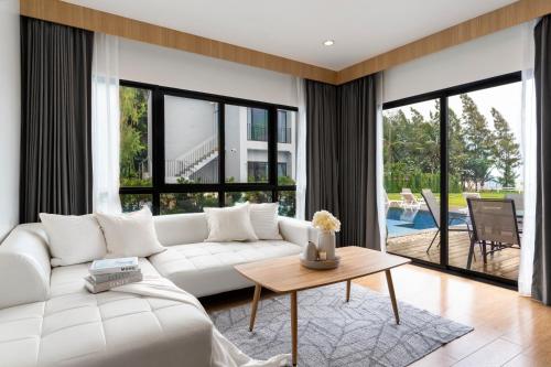 HADCHAO HERITAGE BEACH FRONT RESORT in Phetchaburi