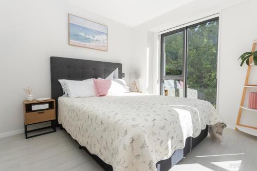 Feel at Home with Aircon, Pool, Gym, WiFi, Окленд (фото 4)