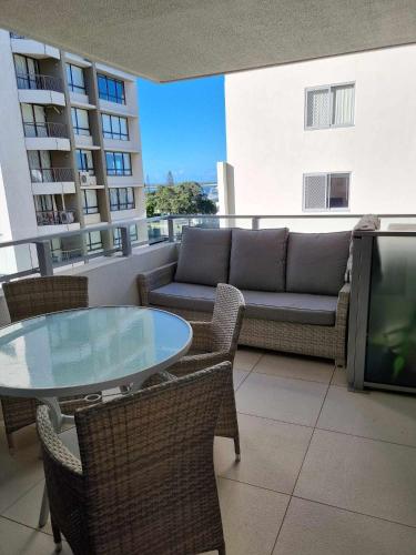 Private Bedroom and Bathroom in a shared Apartment - Gold Coast Private Bedroom and Bathroom in a shared Apartment - Gold Coast