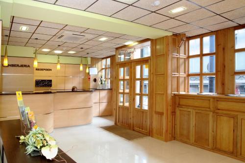 Hotel Hispania - image 8