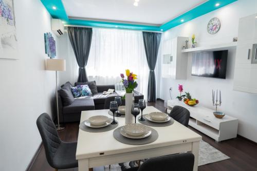 Luxury 2BR Retreat in Central Varna