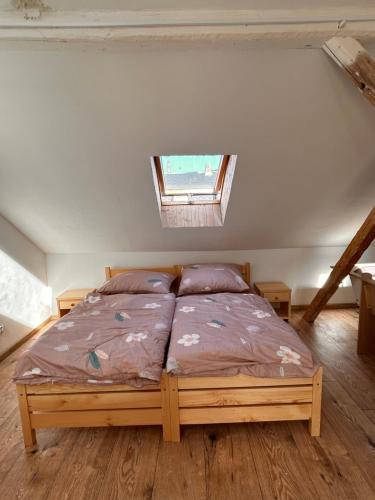 3 double beds, 12 twin beds