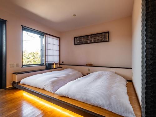 Japanese and Western style room 35㎡ Twin or Double with Annex private open-air bath image 10