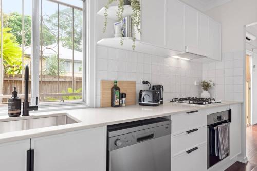 Quiet & Bright Art Deco Apartment by New Farm Park, Brisbane (Foto 8)