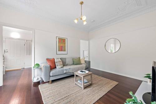 Quiet & Bright Art Deco Apartment by New Farm Park, Brisbane (Foto 4)