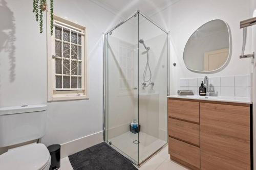 Quiet & Bright Art Deco Apartment by New Farm Park, Brisbane (Foto 9)