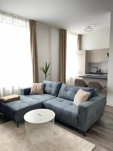 Moderne und stilvolle Wohnung direkt am Teich in Altenburg, Deutschland