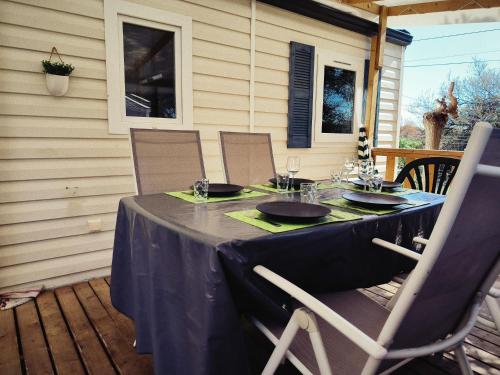 Mobil Home COSY 3 Ch Clim et TV Camping Les Salins 2