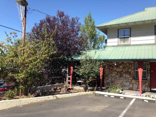 Rugged Country Lodge - 숙소 외관