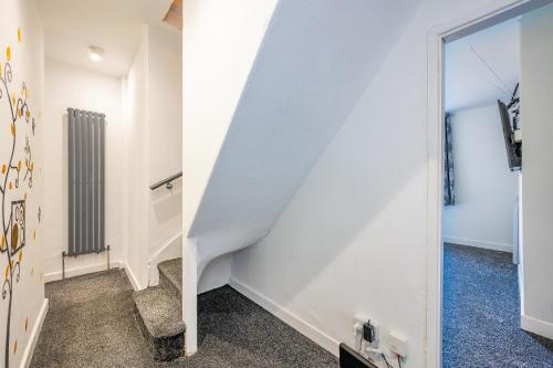 *RB246* For your most relaxed & Cosy stay + Free Parking + Free Fast WiFi * in 利茲市郊