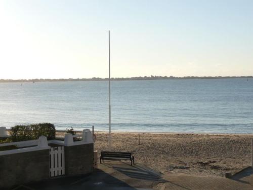 Face à la mer studio de 33m2 avec terrasse et wifi - Location saisonnière - Larmor-Plage