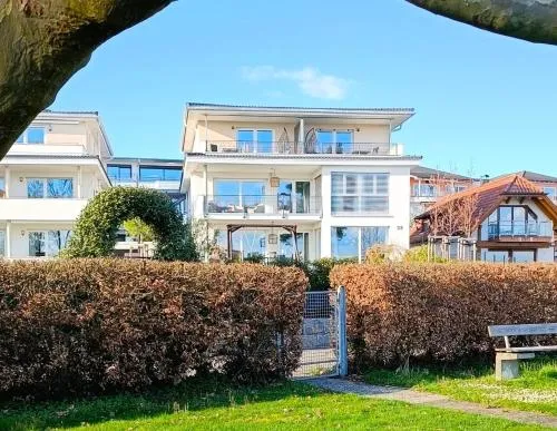MAISON AMAND - Am See mit Privatstrand in Immenstaad am Bodensee, Deutschland