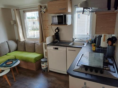 Mobil-home a louer dans un camping **** proche de la mer et forêt