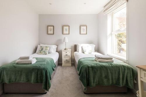 Premium Central House w Parking - Walk Everywhere, Bath (photo 6)