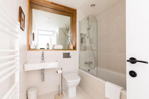Premium Central House w Parking - Walk Everywhere, Bath (photo 8)