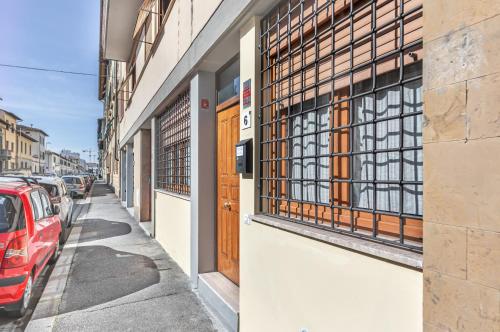 La Nicchia dei Papi - Visarno Arena Lovely Apt - Tap to explore photos