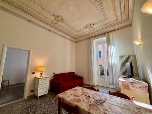 One-Bedroom Apartment image 7