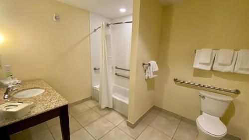 Holiday Inn Express Hotel & Suites Orlando East-UCF Area, an IHG Hotel