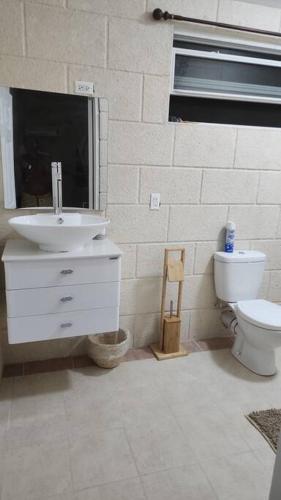 One-Bedroom Apartment image 4