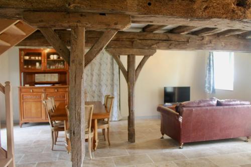 Le Cerisier at Closerie Les Roches - 2 Bed Country Cottage