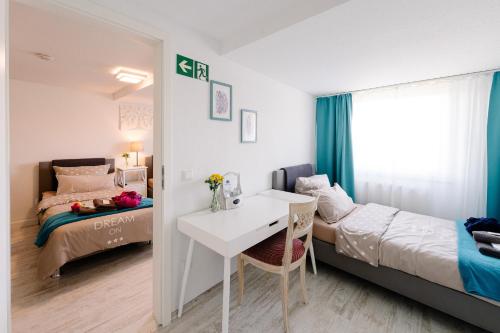 GästeHaus am Flughafen Düsseldorf Room Type - Triple Room
