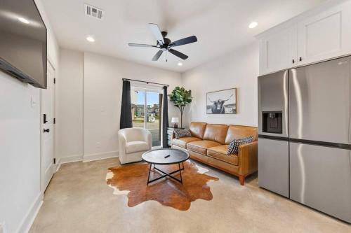 Creole House/KING bed/Relax in Cajun Comfort! in Lafayette, USA