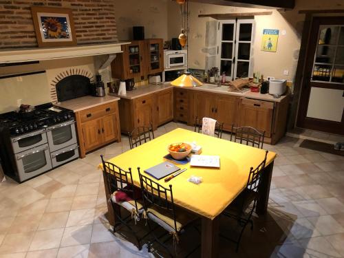 廚房, Mare aux nénuphars (Mare aux nenuphars) in 聖索爾格