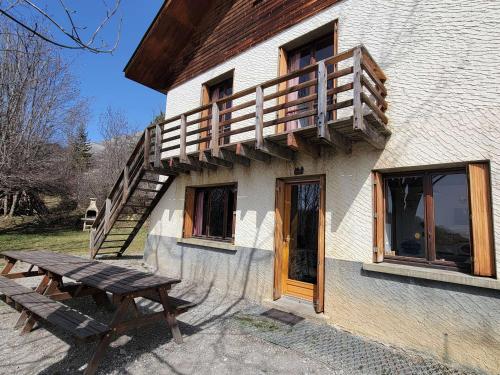 Chalet Saint-Michel-de-Chaillol, 10 pièces, 18 personnes - FR-1-393-82