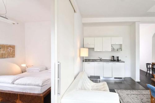 Villa Verdi Apartments - Tap to explore photos
