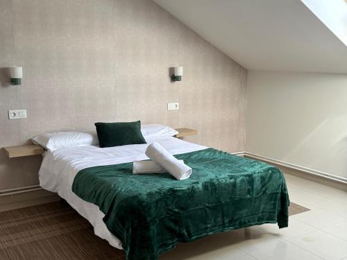 Casa Grande do Costureiro-Para Grupos en Portomarín con Terraza y Vistas gîte à louer Cortes