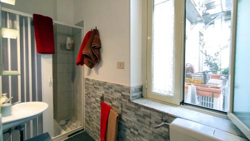 Double Room with Balcony image 10