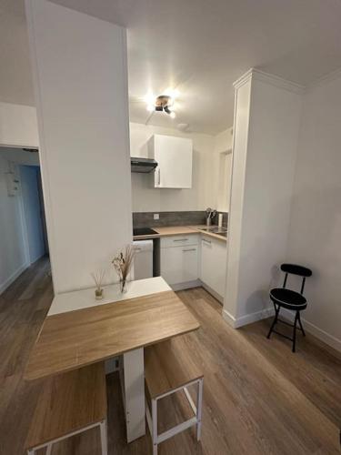 Appartement F2 centre-ville Brie Comte Robert