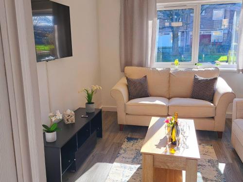 Cozy, Charming 3-Bedroom Home in Chester- Free Parking- Sleeps Up To 6, Chester (fotografie 7)