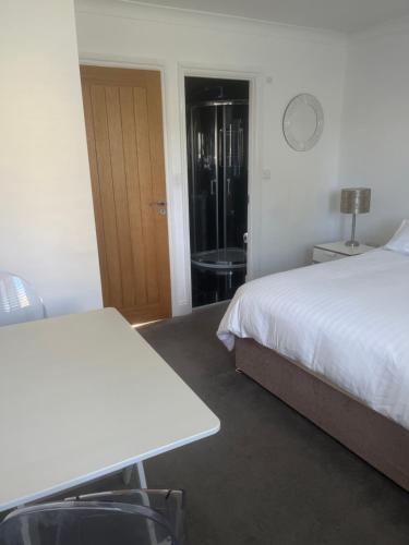 Mayfield guest rooms