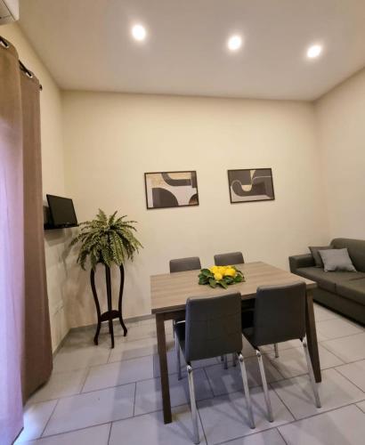 La Perla Apartment - Tap to explore photos