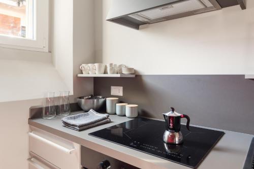 Vatican Stunning 2 BR Apartment - image 12
