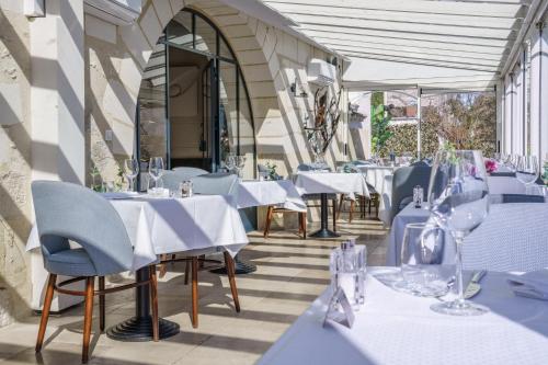 設施, The Originals Boutique, Hôtel Le George , Loches (The Originals Boutique, Hotel Le George , Loches) in 洛什