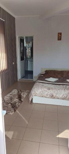 Double Room image 4