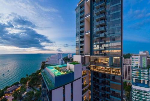 Andromeda Seaview Condo Near Beach