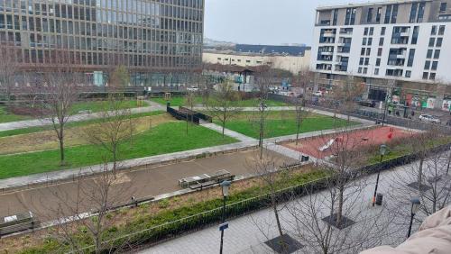 Chambre dans un appartement, proche métro - Pension de famille - Saint-Denis