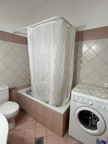 Apartment with Sea View image 8