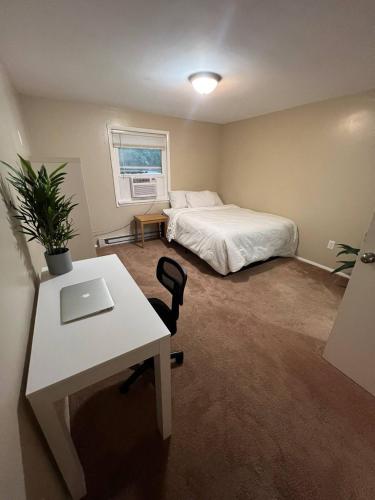 Pet Friendly Private Townhouse With Washerdryer in Ligonier, USA