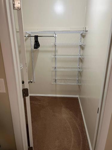 Pet Friendly Private Townhouse With Washerdryer in Ligonier, USA
