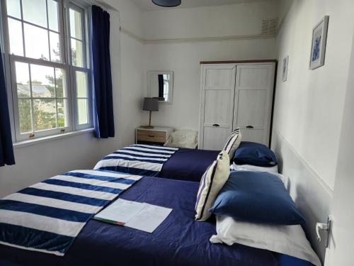 One-Bedroom Apartment room in Rose Court Holiday Apartments