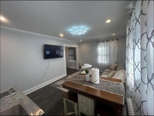 Private Suite In Huntington Station