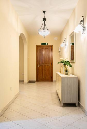 Aurora Apartment 2