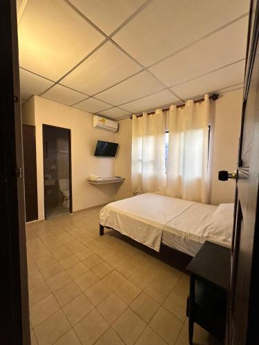 . Hotel Almirante Padilla