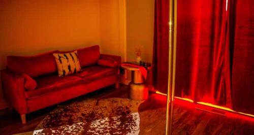 Pink Wild Rose - Ultimate Romantic Getaway in South Holland, USA