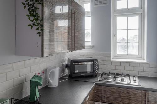 Bright and Comfortable 1 bedroom near Marble Arch - image 6